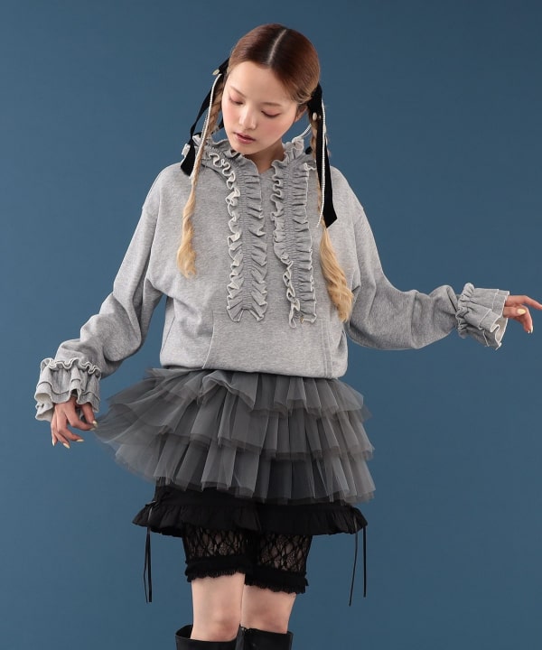 フリル プルオーバー スウェット Model : H163 B77 W60 H83　Size : ONE SIZE