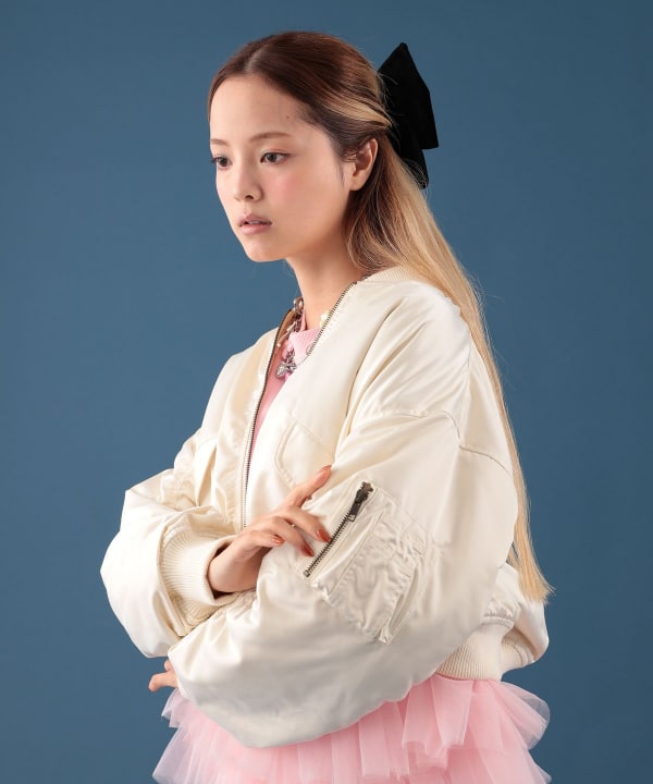 ショート ブルゾン Model : H163 B77 W60 H83　Size : ONE SIZE