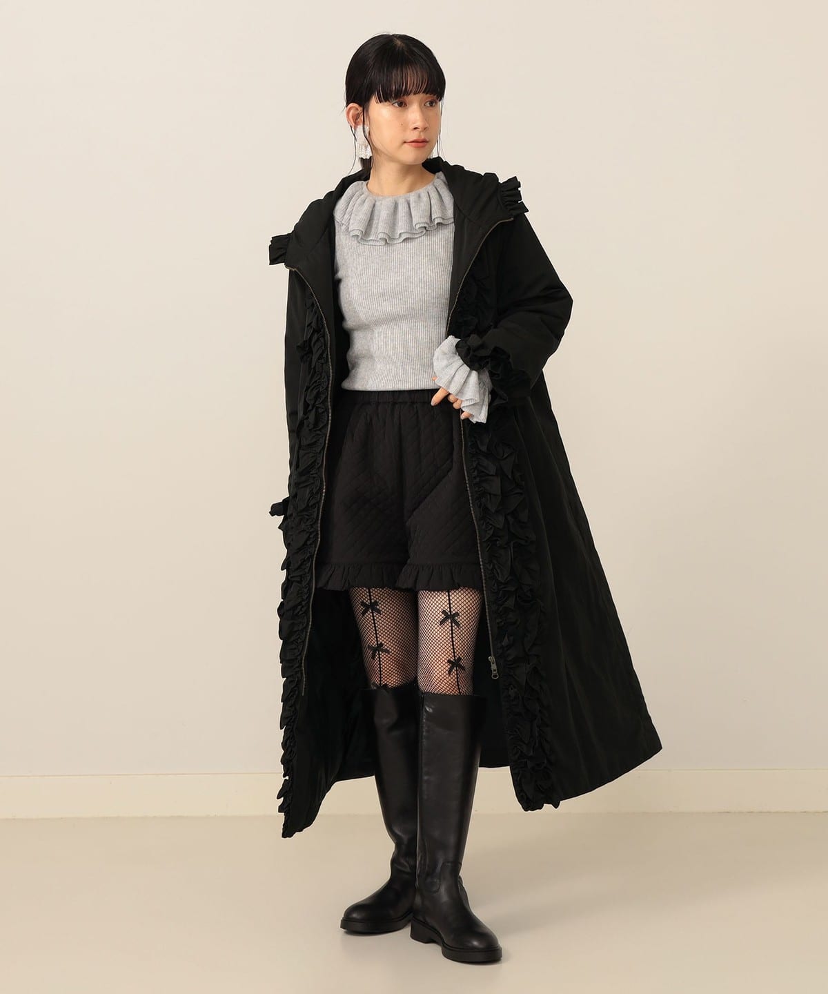 CAROLINA GLASER（カロリナ グレイサー）フリルフード ロング コート