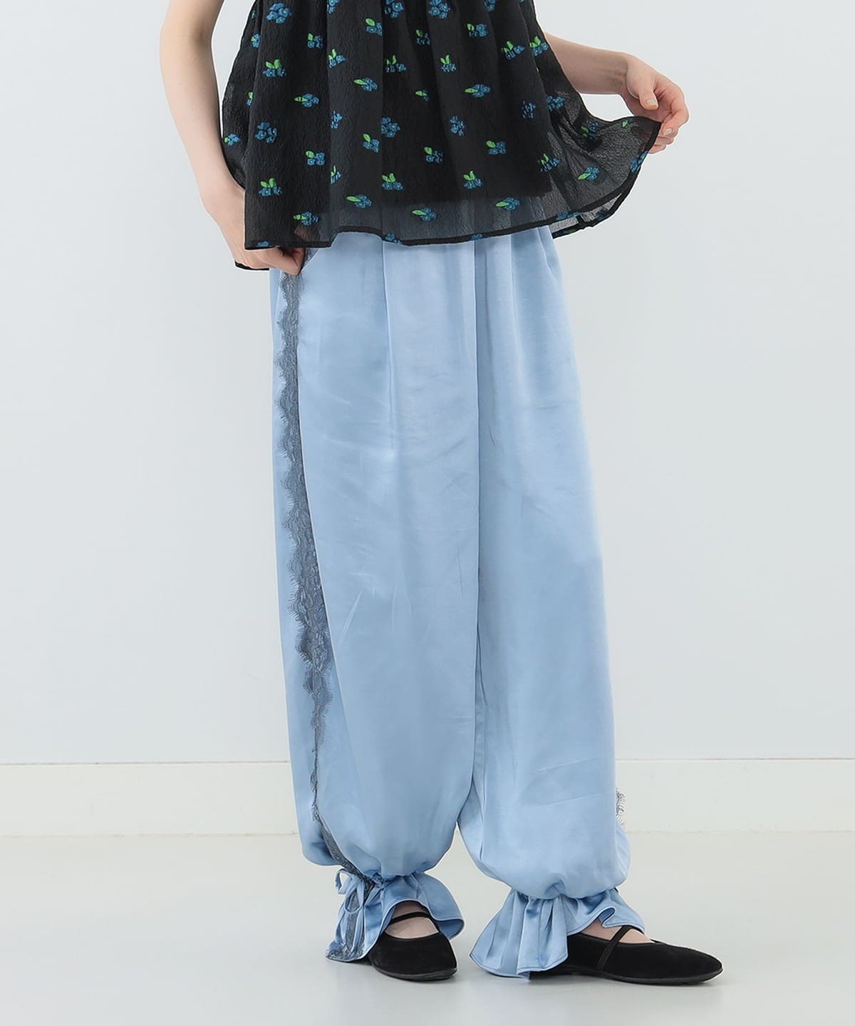 CAROLINA GLASER（カロリナ グレイサー）サテンリボン レース ドロー