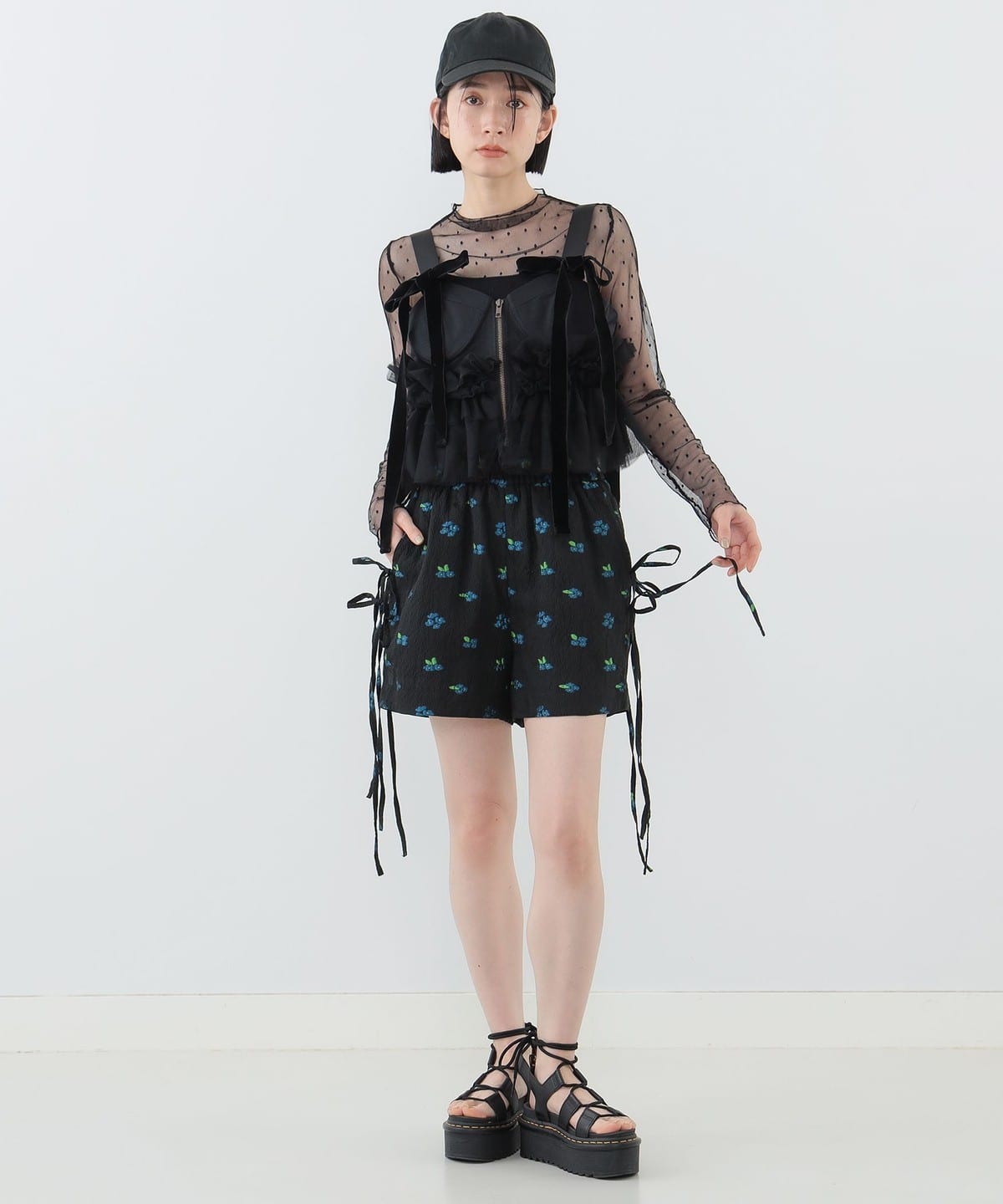 CAROLINA GLASER（カロリナ グレイサー）フラワー刺繍シアー