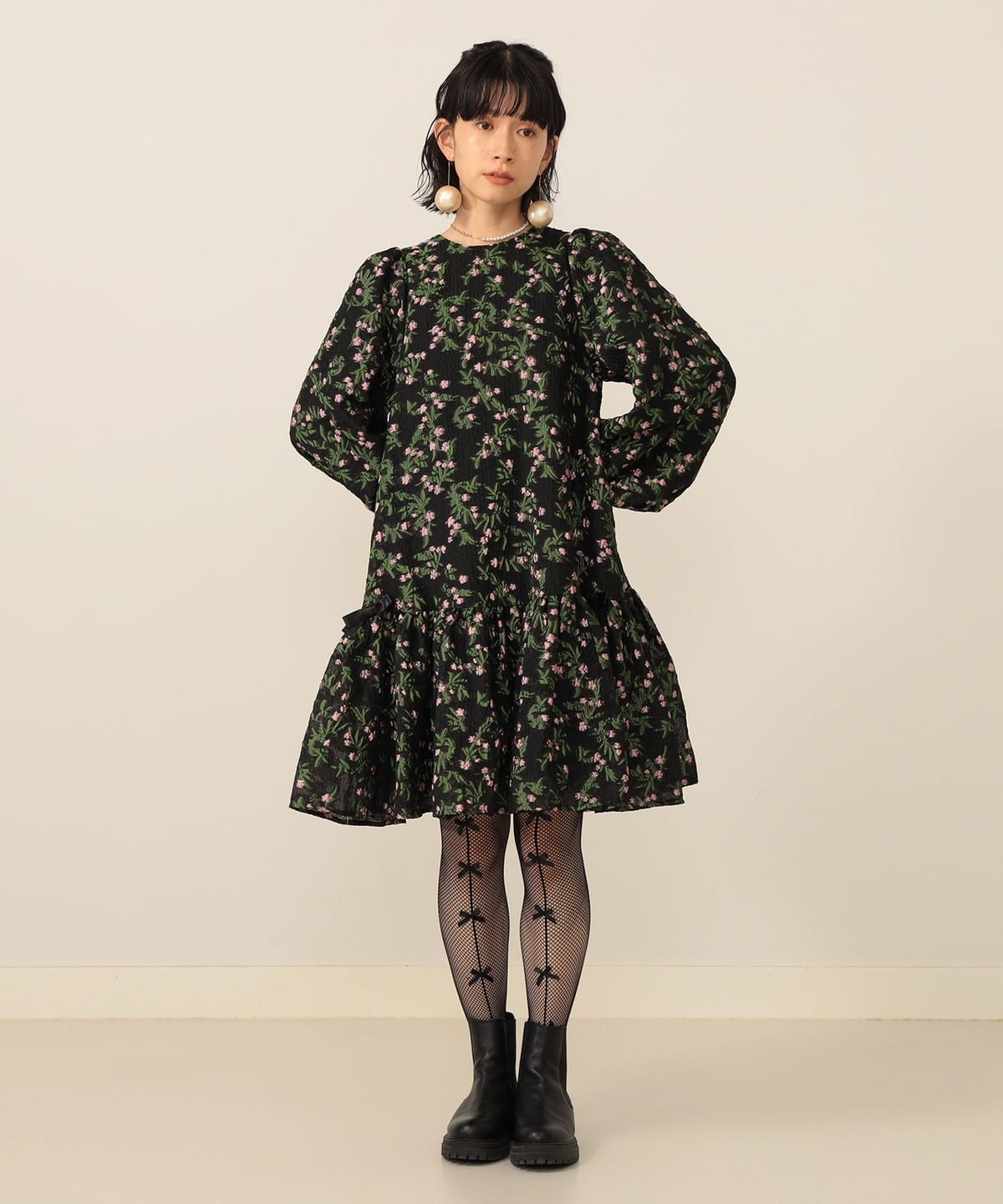 BEAMS カロリナグレイサー フラワージャガードワンピース パフスリーブ BEAMS カロリナグレイサー フラワージャガードワンピース