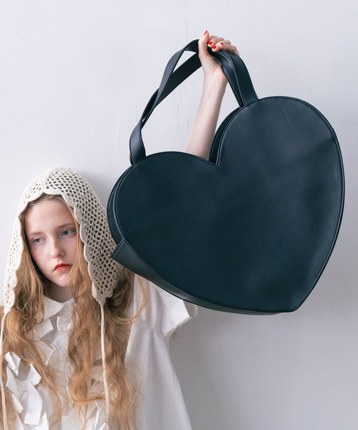 Lara&Heart / Heart bag バッグ WOMEN BLACK ONE SIZE Lara&Heart / Heart bag バッグ WOMEN BLACK ONE SIZE