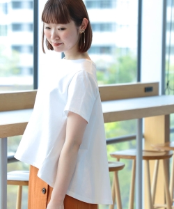 Ray BEAMS / バック フレア クルーネック Tシャツ