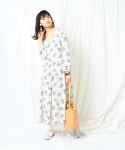◇Ray BEAMS / フラワープリント ロングガウン シャツワンピース
