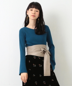 【WEB限定】Ray BEAMS / バック レースアップ フレアスリーブ