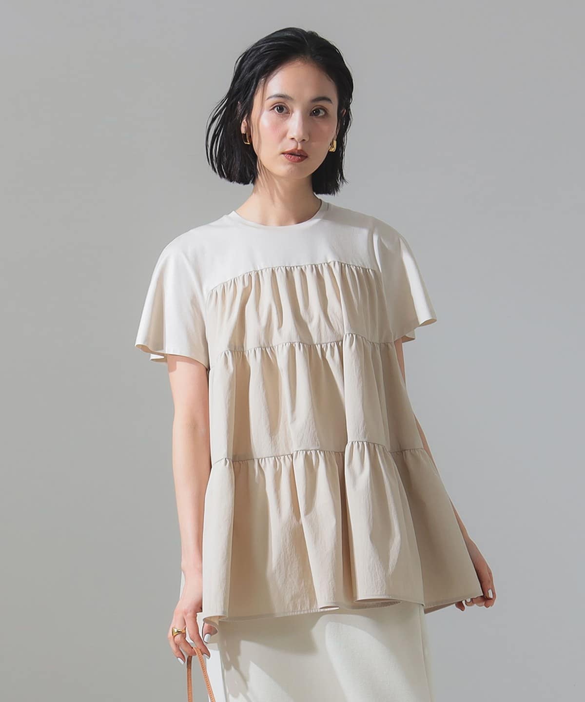 Demi-Luxe BEAMS コンビ ティアード プルオーバー LATTE色 Demi-Luxe BEAMS（デミルクス ビームス）コンビ ティアード プル