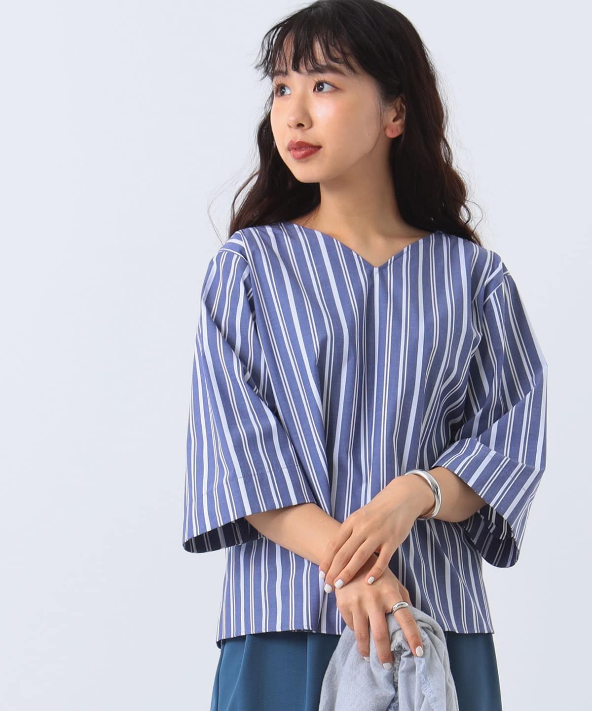 ストライプ Vネック プルオーバーシャツ シャツ・ブラウス WOMEN BLUE STRIPE 38 ストライプ Vネック プルオーバーシャツ シャツ・ブラウス WOMEN BLUE STRIPE 38