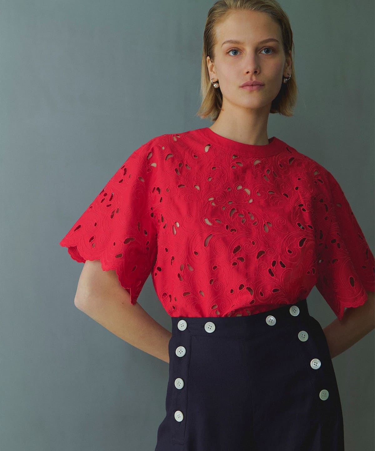 リーフ エンブロイダリー ブラウス シャツ・ブラウス WOMEN RED 38 リーフ エンブロイダリー ブラウス シャツ・ブラウス WOMEN RED 38