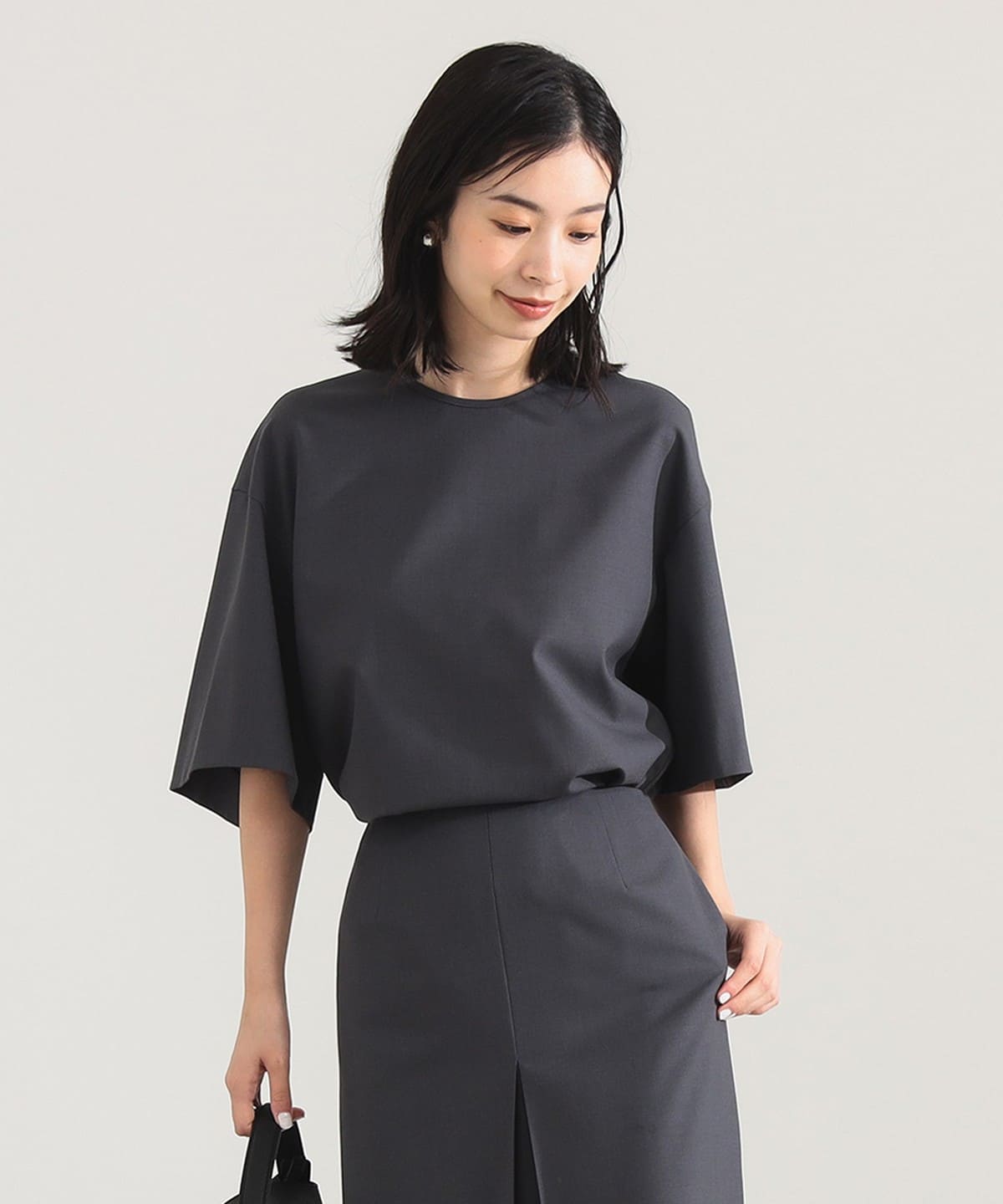 ウール トロピカル フレアスリーブ プルオーバー シャツ・ブラウス WOMEN CHARCOAL. GREY ONE SIZE ウール トロピカル フレアスリーブ プルオーバー シャツ・ブラウス WOMEN CHARCOAL. GREY ONE SIZE