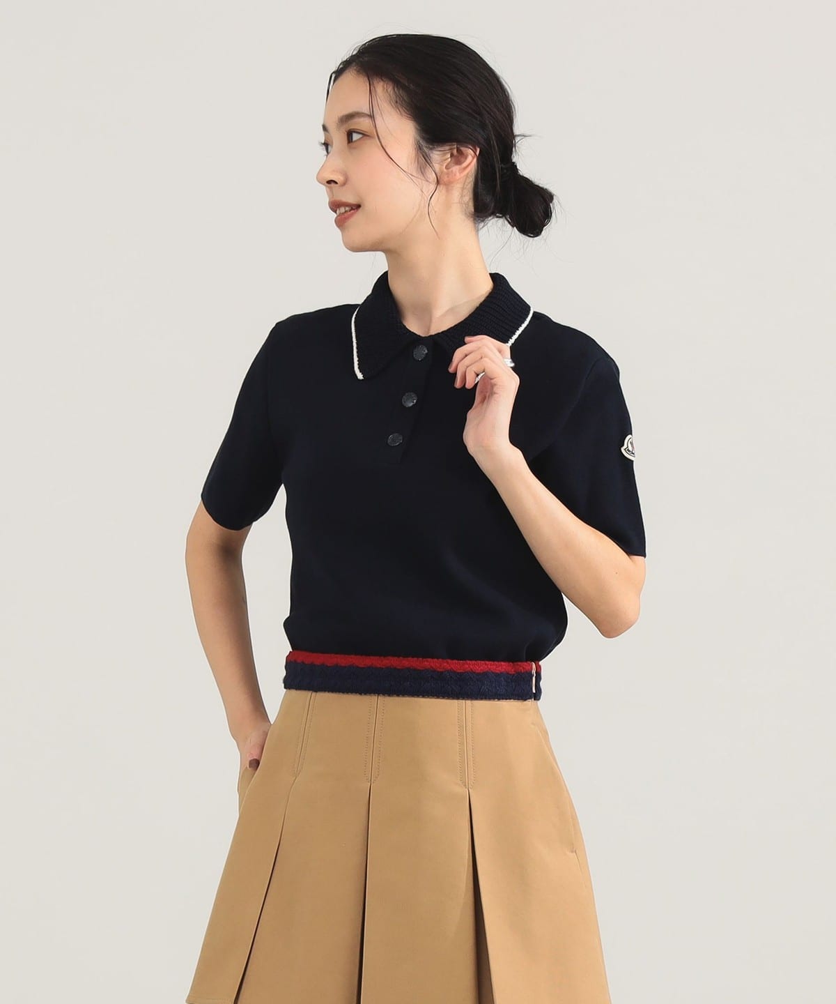 美品モンクレールMONCLER 30周年記念コラボBEAMS別注ポロシャツ/Ｌ モンクレール MONCLER フロントロゴワッペンポロシャツ 後染め