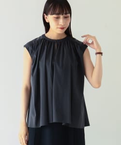 Demi-Luxe BEAMS / スリットネック ギャザー プルオーバー