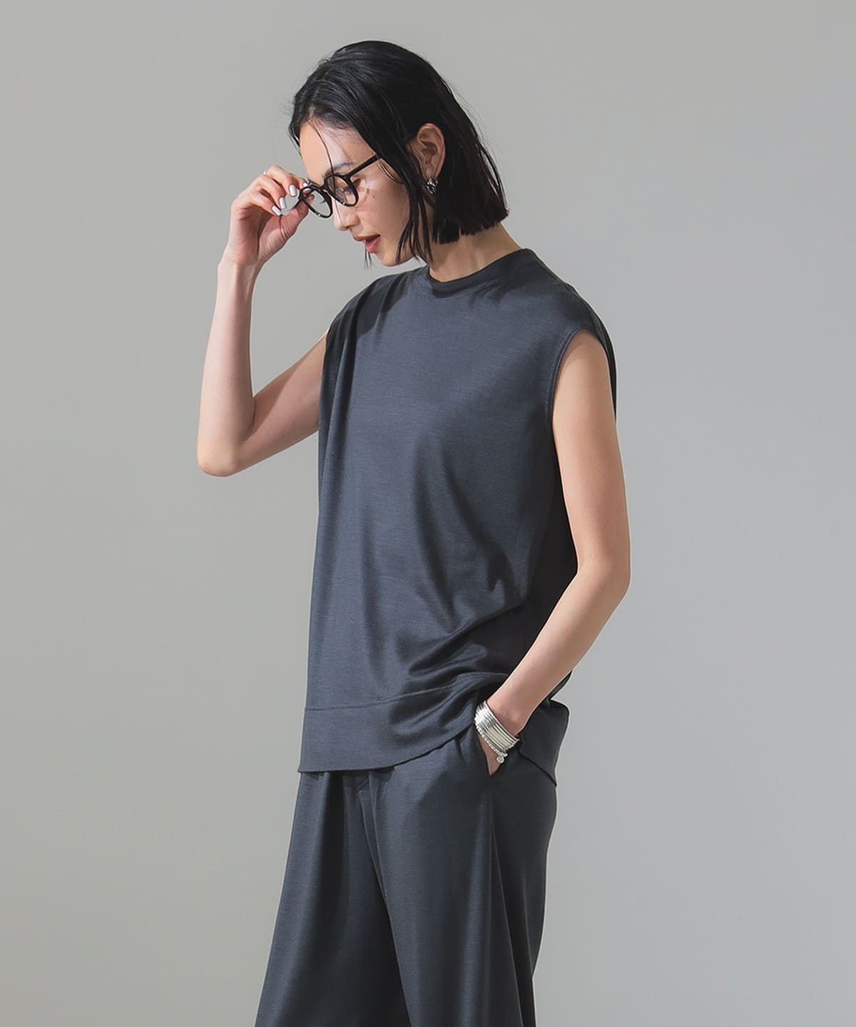 WRAPINKNOT / メリノウール スリーブレス プルオーバー Tシャツ・カットソー WOMEN 別注CHARCOAL. GREY 2 WRAPINKNOT / メリノウール スリーブレス プルオーバー Tシャツ・カットソー WOMEN 別注CHARCOAL. GREY 2