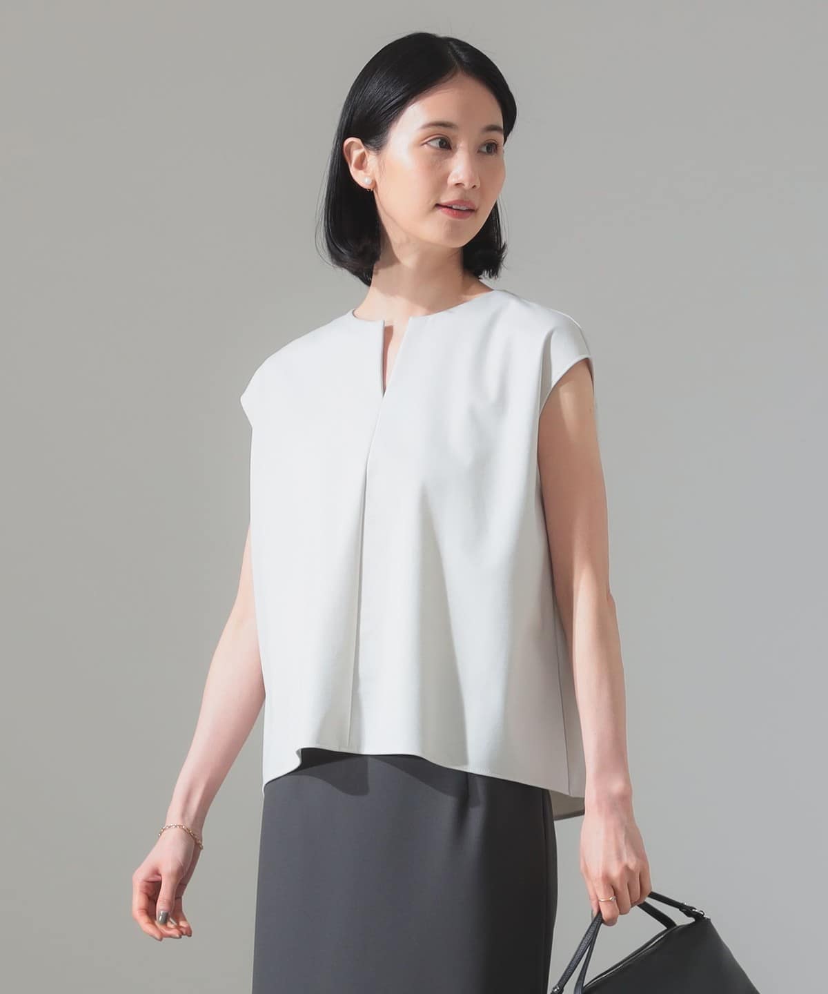 キーネック フレンチスリーブ プルオーバー シャツ・ブラウス WOMEN OYSTER ONE SIZE キーネック フレンチスリーブ プルオーバー シャツ・ブラウス WOMEN OYSTER ONE SIZE