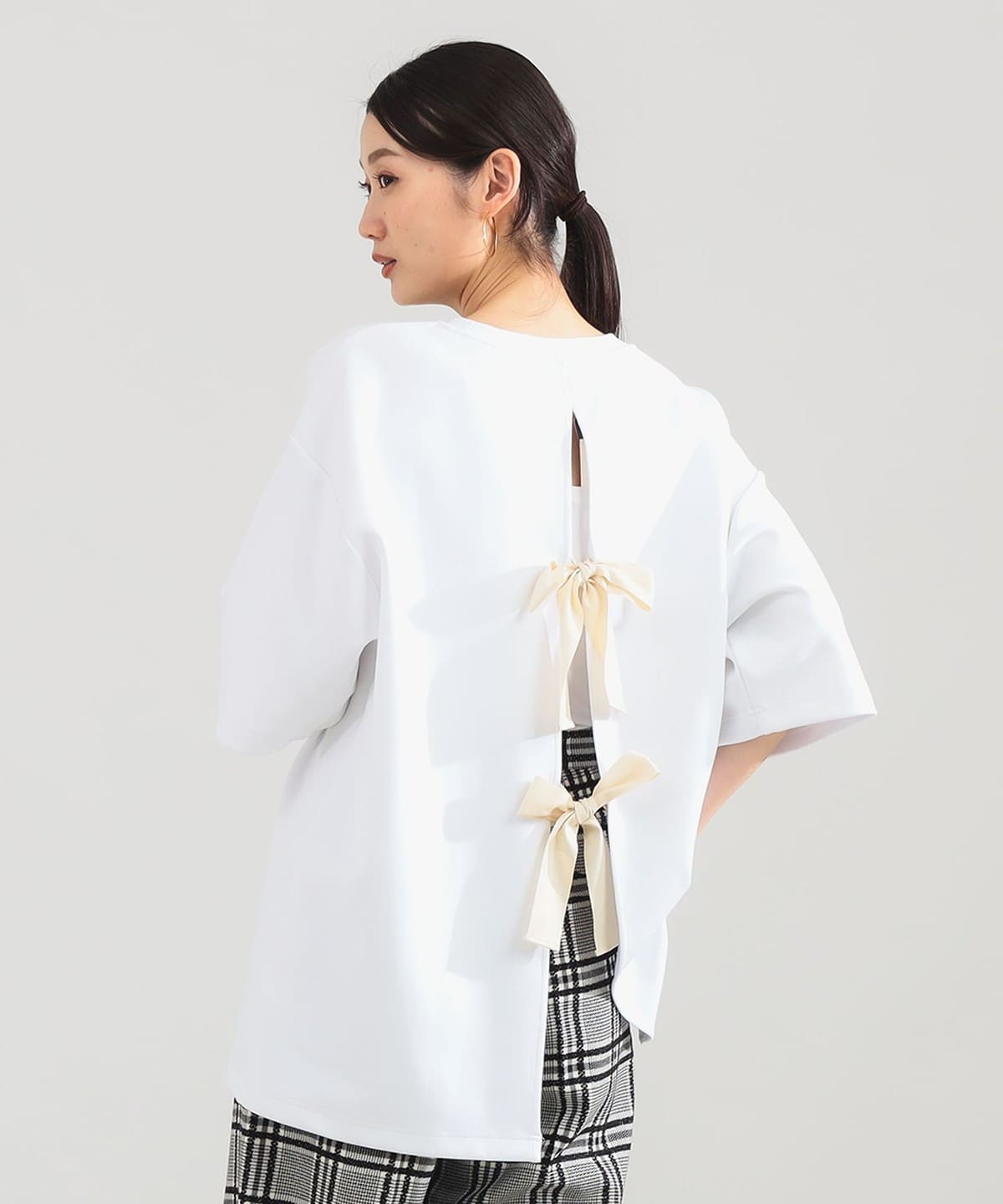 THE GARMENT / バック ボウ Tシャツ Tシャツ・カットソー WOMEN WHITE ONE SIZE THE GARMENT / バック ボウ Tシャツ Tシャツ・カットソー WOMEN WHITE ONE SIZE