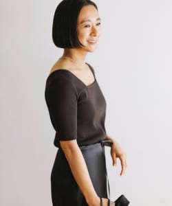 【別注】スタイリスト佐藤佳菜子 × SLOANE /  スクエアネック リブ Tシャツ