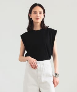 【別注】スタイリスト佐藤佳菜子 × SLOANE / リブ クルーネック フレンチスリーブ トップス