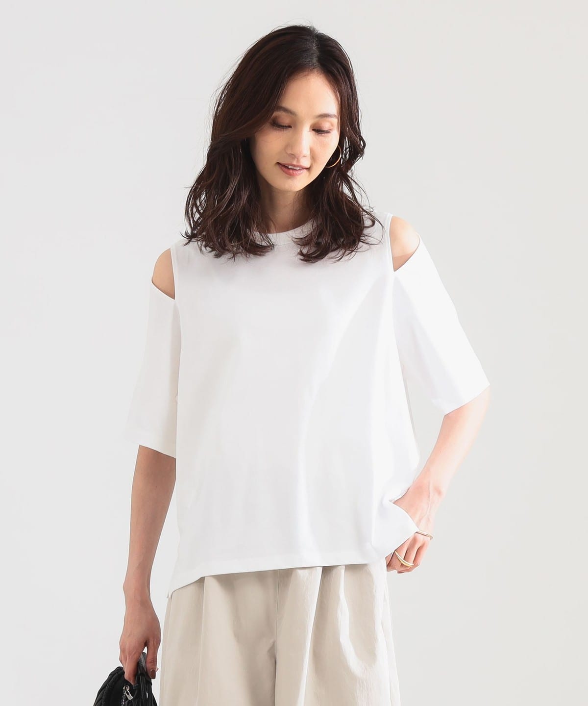 ま*い様 LOHEN ショルダースリットカットソー　ホワイト　美品 Demi-Luxe BEAMS（デミルクス ビームス）ショルダー スリット Tシャツ