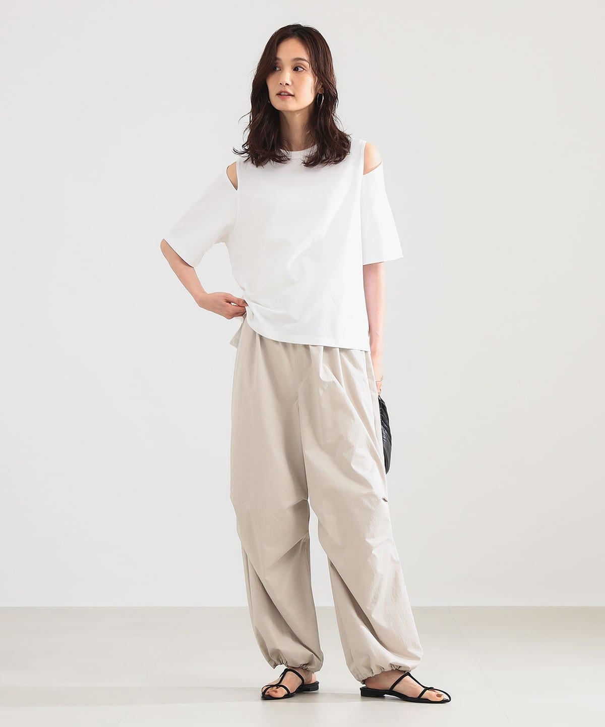 Demi-Luxe BEAMS（デミルクス ビームス）ショルダー スリット Tシャツ
