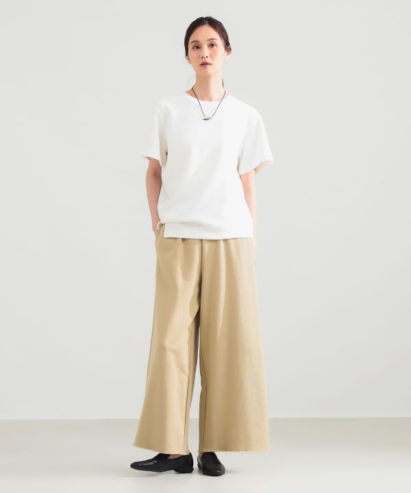 ブークレ アシンメトリーヘム Tシャツ Model：H171 B80 W58 H86　Size：ONE SIZE