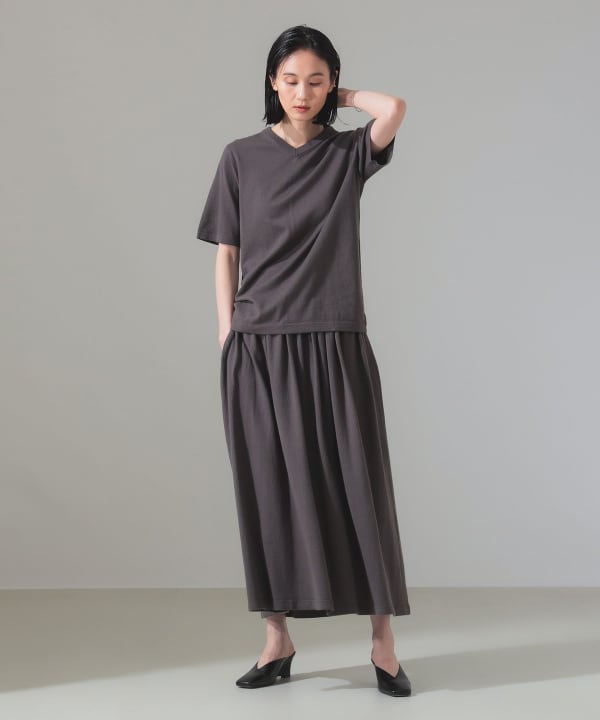 extreme cashmere / clean Vネック ショートスリーブニット Model：H171 B80 W58 H86　Size：0