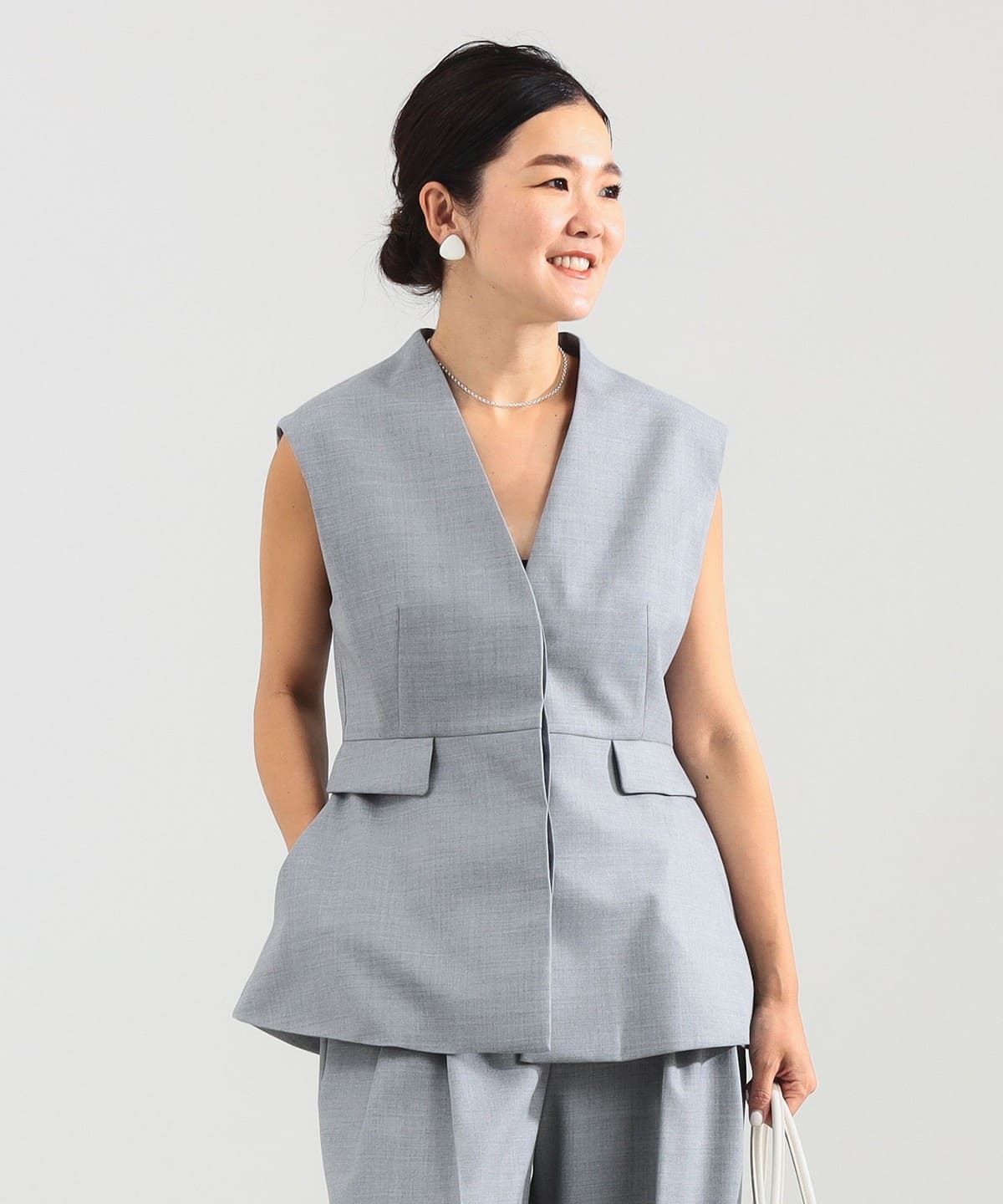 エディター東原妙子 × Demi-Luxe BEAMS デミルクス ビームス / ツイル ペプラム ジレ トップス WOMEN GREY 36 エディター東原妙子 × Demi-Luxe BEAMS デミルクス ビームス / ツイル ペプラム ジレ トップス WOMEN GREY 36