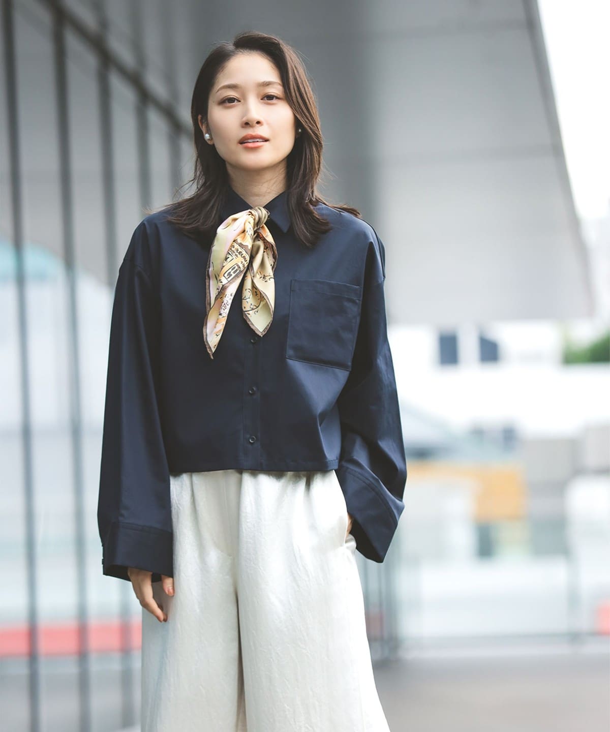 レディース ワイドカフス ショートシャツ 64111103462_C_2.jpg