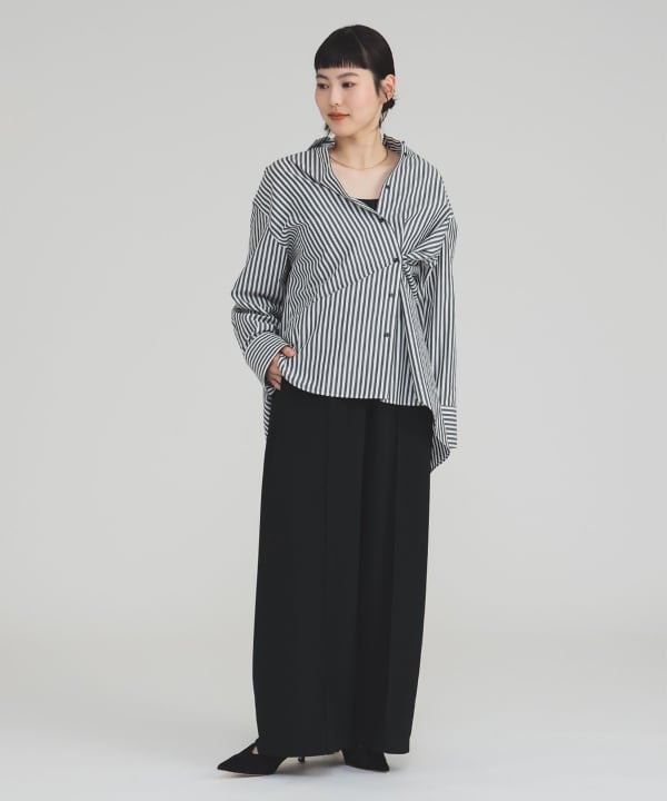 美品 デミルクス ビームス 2万円 Vネックのオーバーシャツ