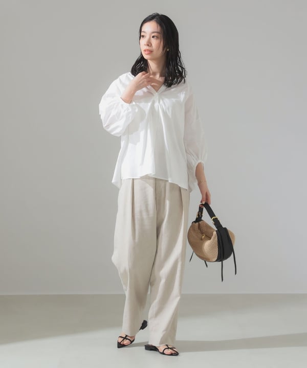 Demi-Luxe BEAMS - デミルクスビームス⭐️スモッキング刺繍ブラウス 未使用Demi-Luxe BEAMS スモッキング刺繍ブラウス