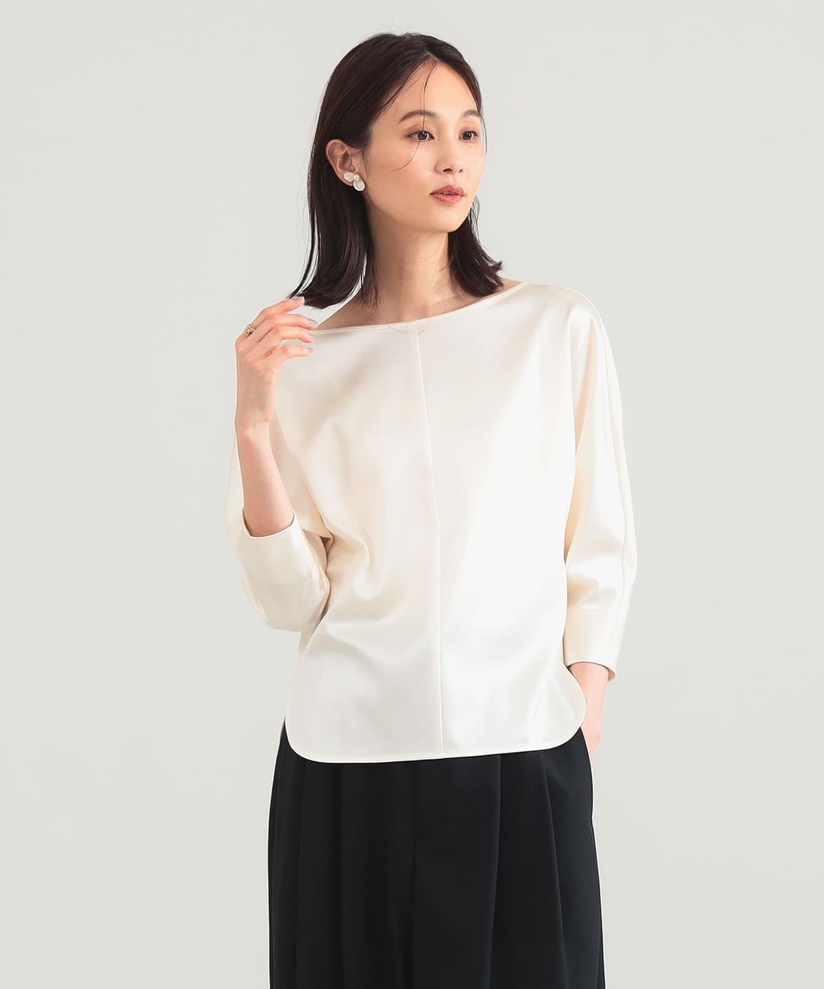 新品未使用タグ付き☆デミルクスビームス サテンステッチ 半袖 ブラウス Demi-Luxe BEAMS - 未使用品☆デミルクスビームス☆サテンステッチ