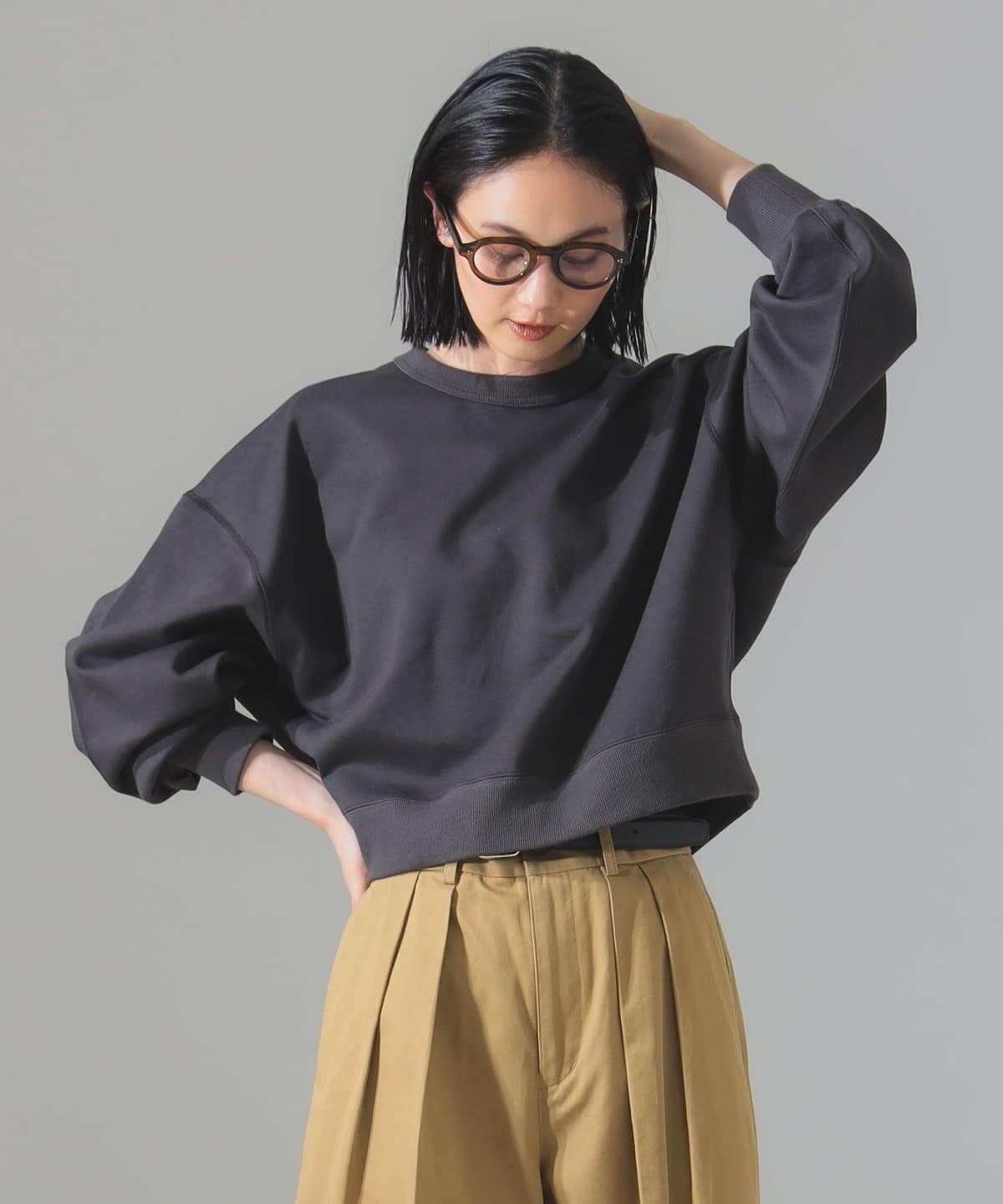 裏毛 クロップド プルオーバー Tシャツ・カットソー WOMEN CHARCOAL. GREY ONE SIZE 裏毛 クロップド プルオーバー Tシャツ・カットソー WOMEN CHARCOAL. GREY ONE SIZE