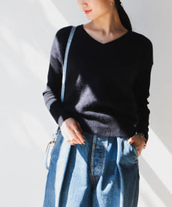 Demi-Luxe BEAMS / フロント フラッフィ Vネックニット