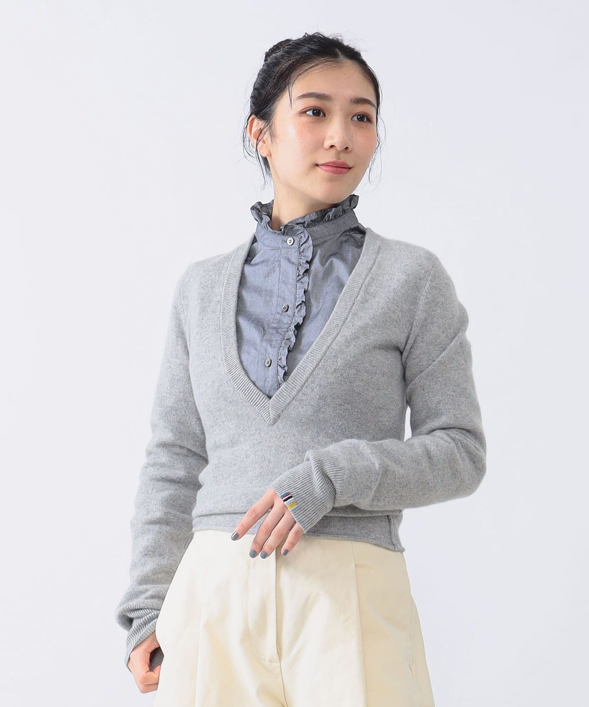 extreme cashmere エクストリーム カシミヤ / deco カシミヤ Vネックニット トップス WOMEN GREY ONE SIZE extreme cashmere エクストリーム カシミヤ / deco カシミヤ Vネックニット トップス WOMEN GREY ONE SIZE
