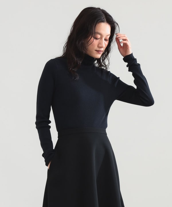 リブ タートルネック ニット Model：H165 B77 W57 H79　Size：ONE SIZE
