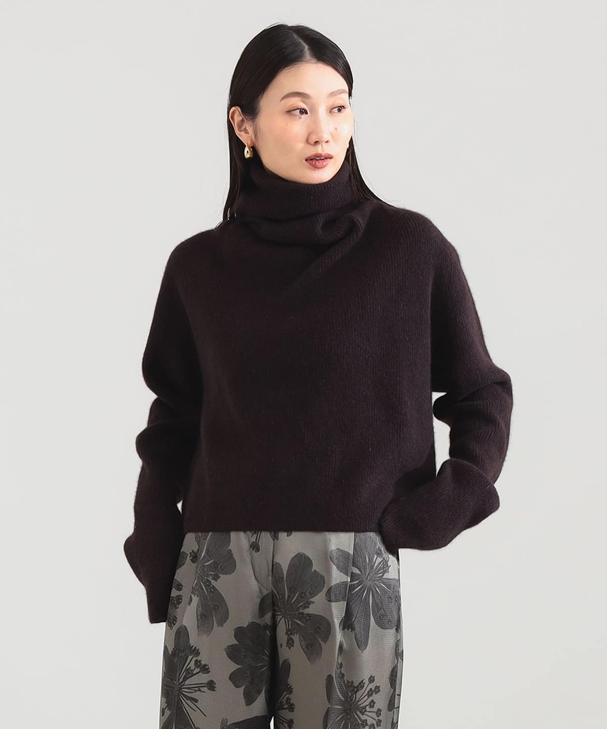 BATONER ブラウン タートルネックニット Batoner ファッション BATONER ブラウン タートルネックニット