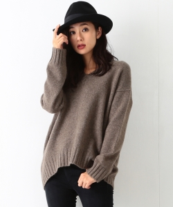 ￥TICCA / Vネックニット