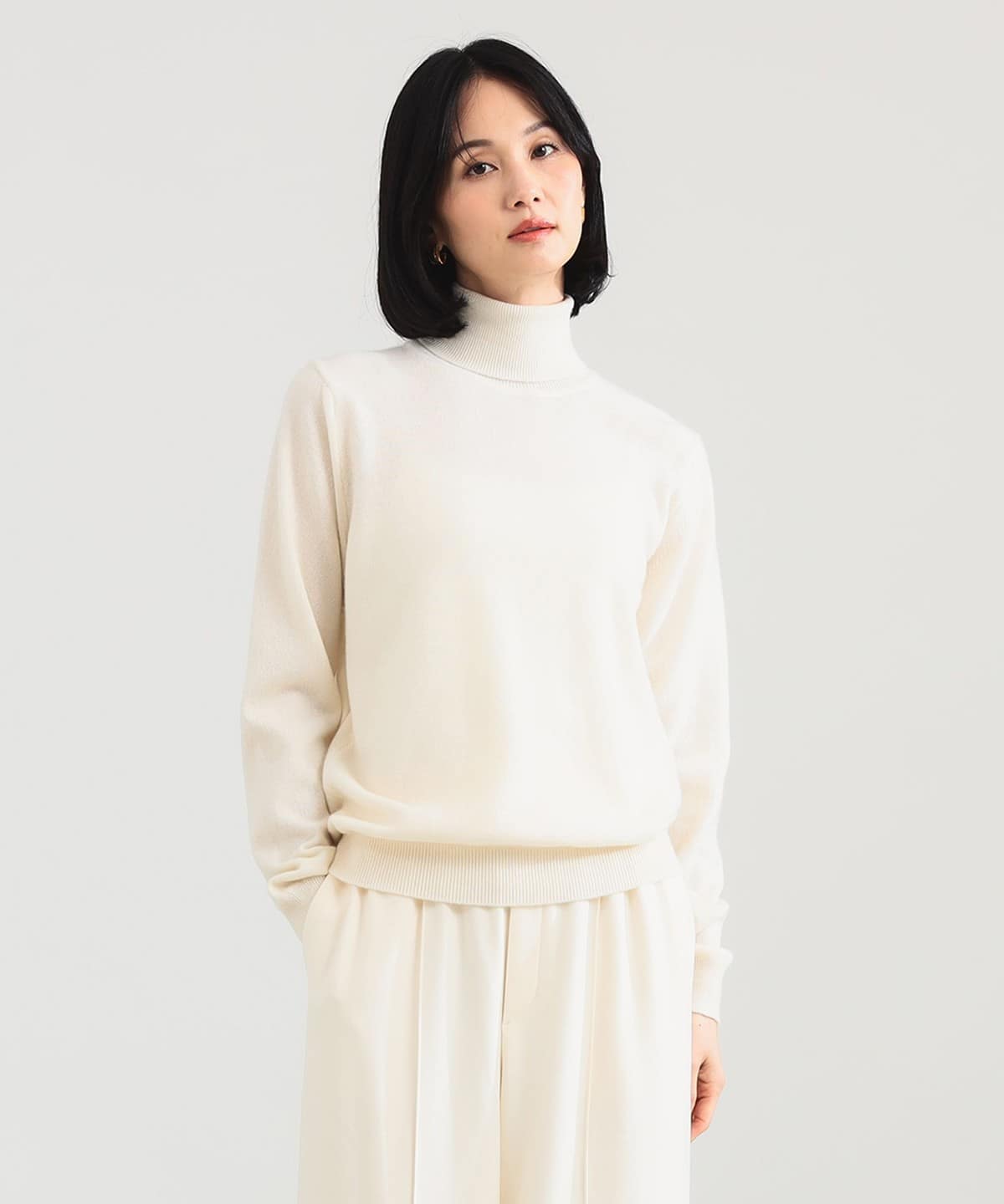 【別注】SLOANE スローン / 12ゲージ カシミヤ タートルネック ニット トップス WOMEN 別注WHITE 2 【別注】SLOANE スローン / 12ゲージ カシミヤ タートルネック ニット トップス WOMEN 別注WHITE 2