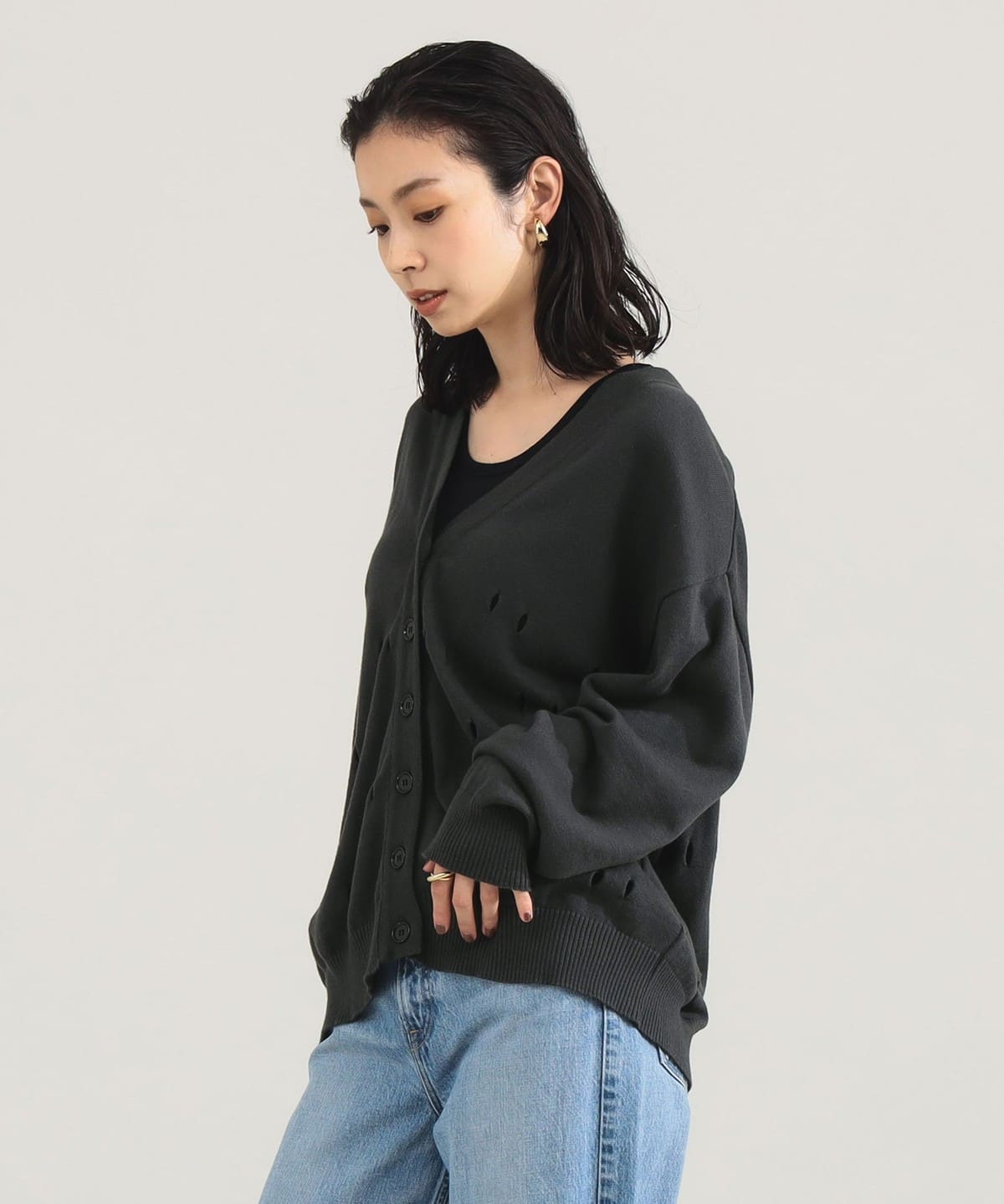 Demi-Luxe BEAMS（デミルクス ビームス）TAN / スリット Vネック
