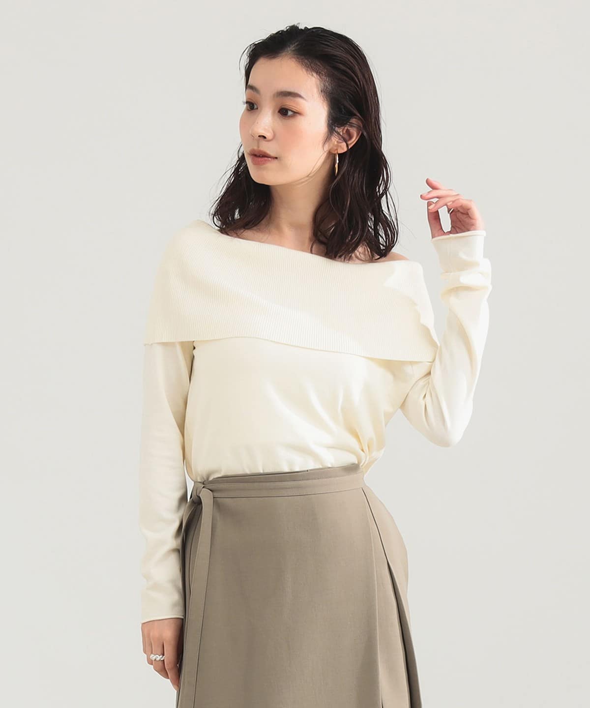 レーヨン ポリエステル オフショルダー プルオーバー ニット トップス WOMEN ECRU ONE SIZE