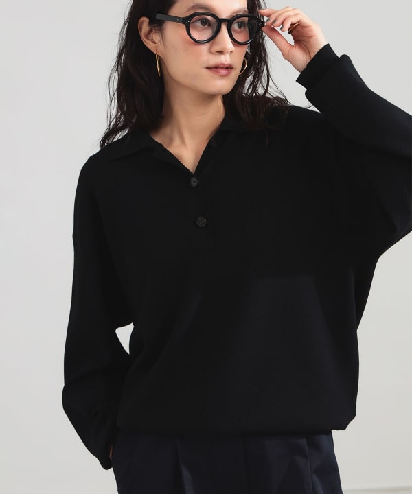 14-gauge smooth polo knit. Model: H165 B77 W57 H79 Size: ONE SIZE