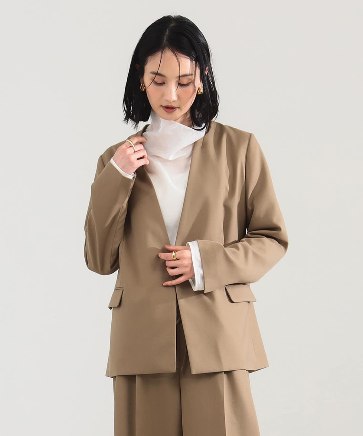 美品 デミルクス ビームス 2,8万円 ソフトジャケット ベージュ系 Z68 美品 デミルクス ビームス 2,8万円 ソフトジャケット ベージュ系