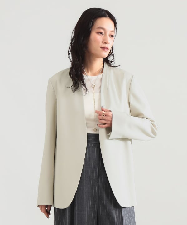 プレシャス ノーカラージャケット Model：H165 B77 W57 H79　Size：38