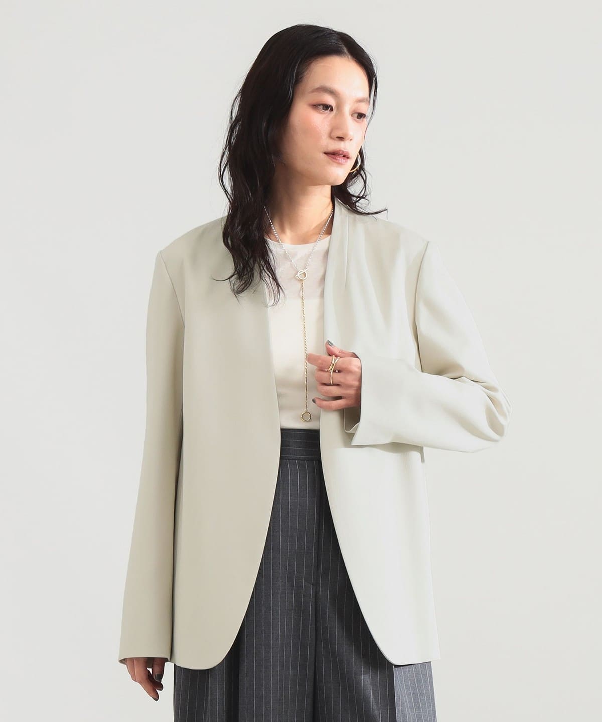 Demi-Luxe BEAMS（デミルクス ビームス）プレシャス ノーカラー