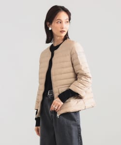 【別注】TATRAS / ACACIA ノーカラー ライトダウンジャケット.