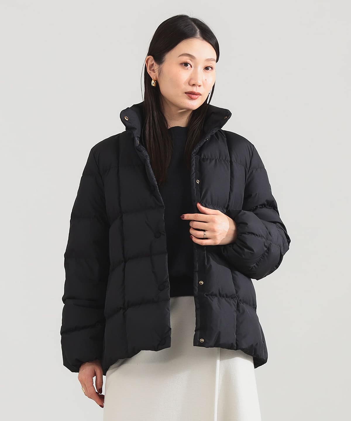 モンクレールDemi-Luxe BEAMSコラボ フード付きダウンジャケット モンクレールDemi-Luxe BEAMSコラボ フード付きダウンジャケット