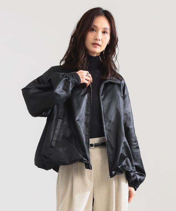 サテン パフ ブルゾン Model：H171 B80 W58 H86　Size：38