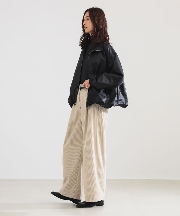 サテン パフ ブルゾン Model：H171 B80 W58 H86　Size：38