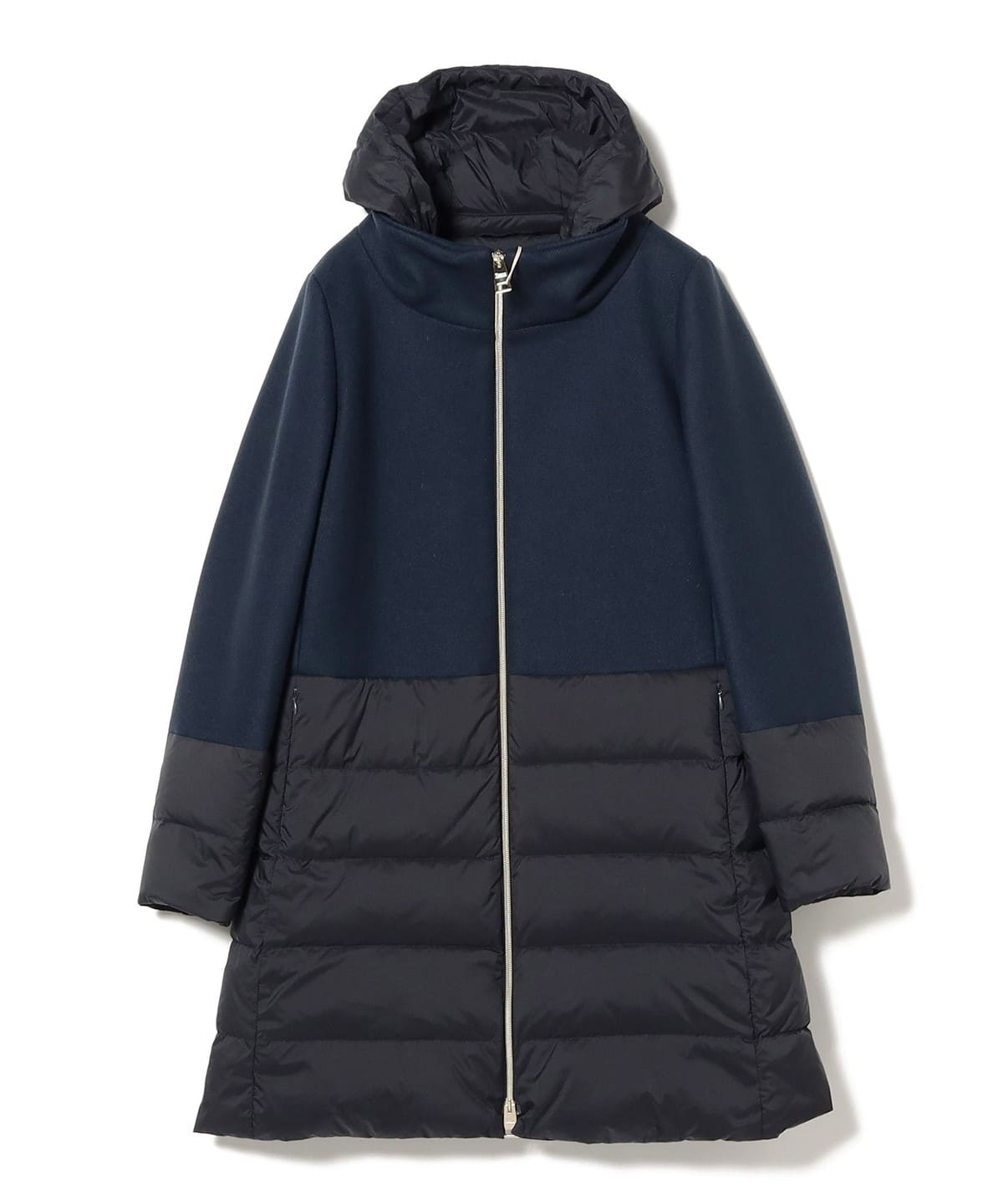 Herno ネイビー フード付きコート　週末までの限定価格⭐︎ Herno ネイビー フード付きコート 週末までの限定価格⭐︎ Herno
