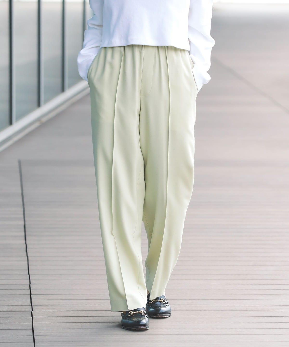 Demi-Luxe BEAMS（デミルクス ビームス）AURALEE / SUPER LIGHT WOOL EASY SLACKS（パンツ  カジュアルパンツ）通販｜BEAMS