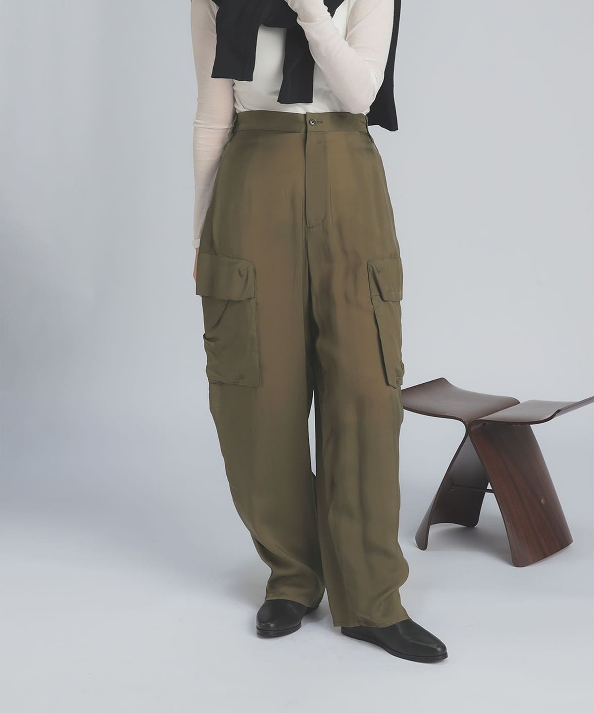 フィブリル カーゴパンツ パンツ WOMEN OLIVE 36 フィブリル カーゴパンツ パンツ WOMEN OLIVE 36